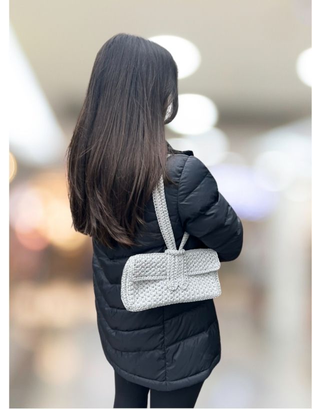 Holly Convertible Crochet Clutch Pattern